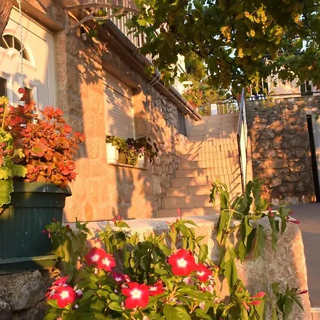 Apartman By The Sea Starigrad, Paklenica - 17865 *